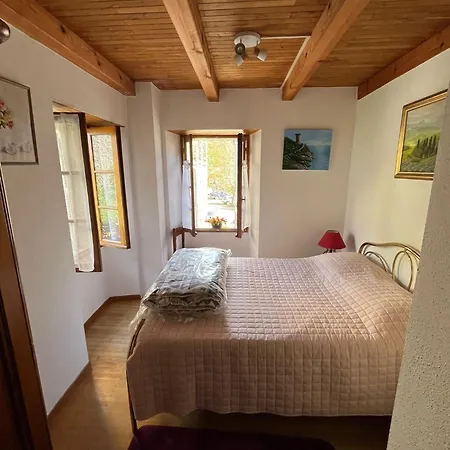 Maison De Village